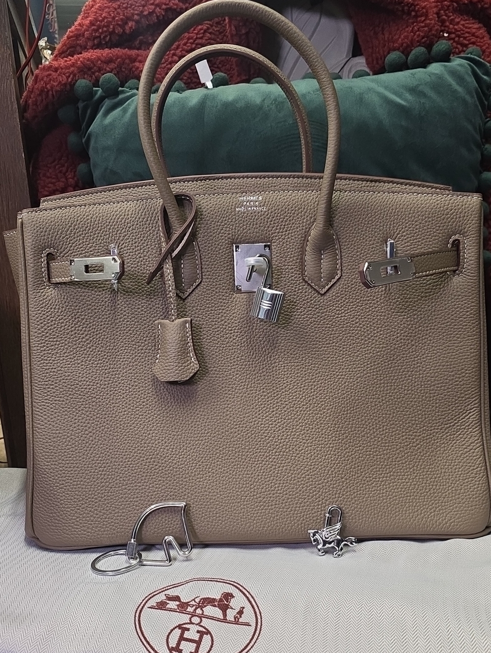 35cm Leather Purse Etoupe Tan/ Khaki 🦄🔥 Silver Hardware Bundle Pegasus And Key - Picture 3 of 11